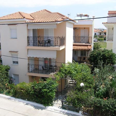 Efi Apartments Myrina Exterior photo
