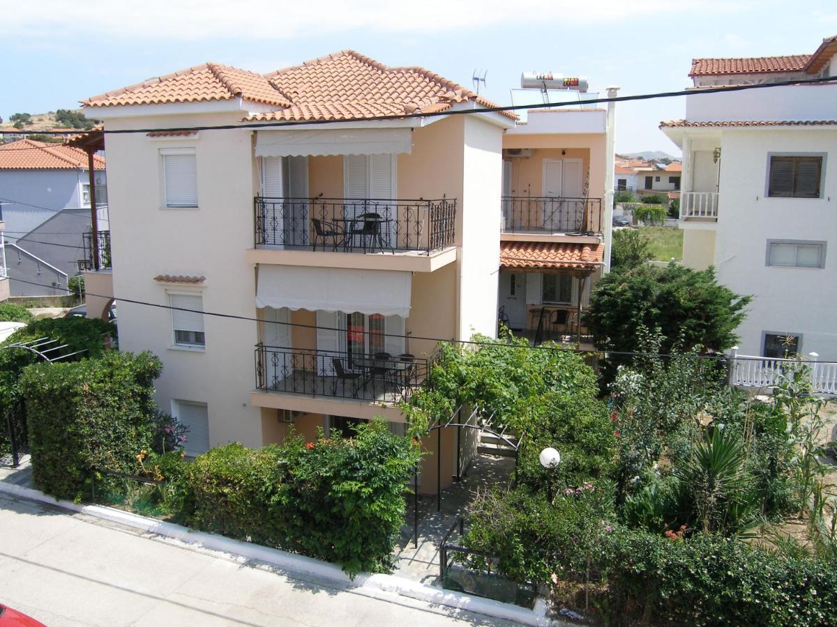 Efi Apartments Myrina Exterior photo