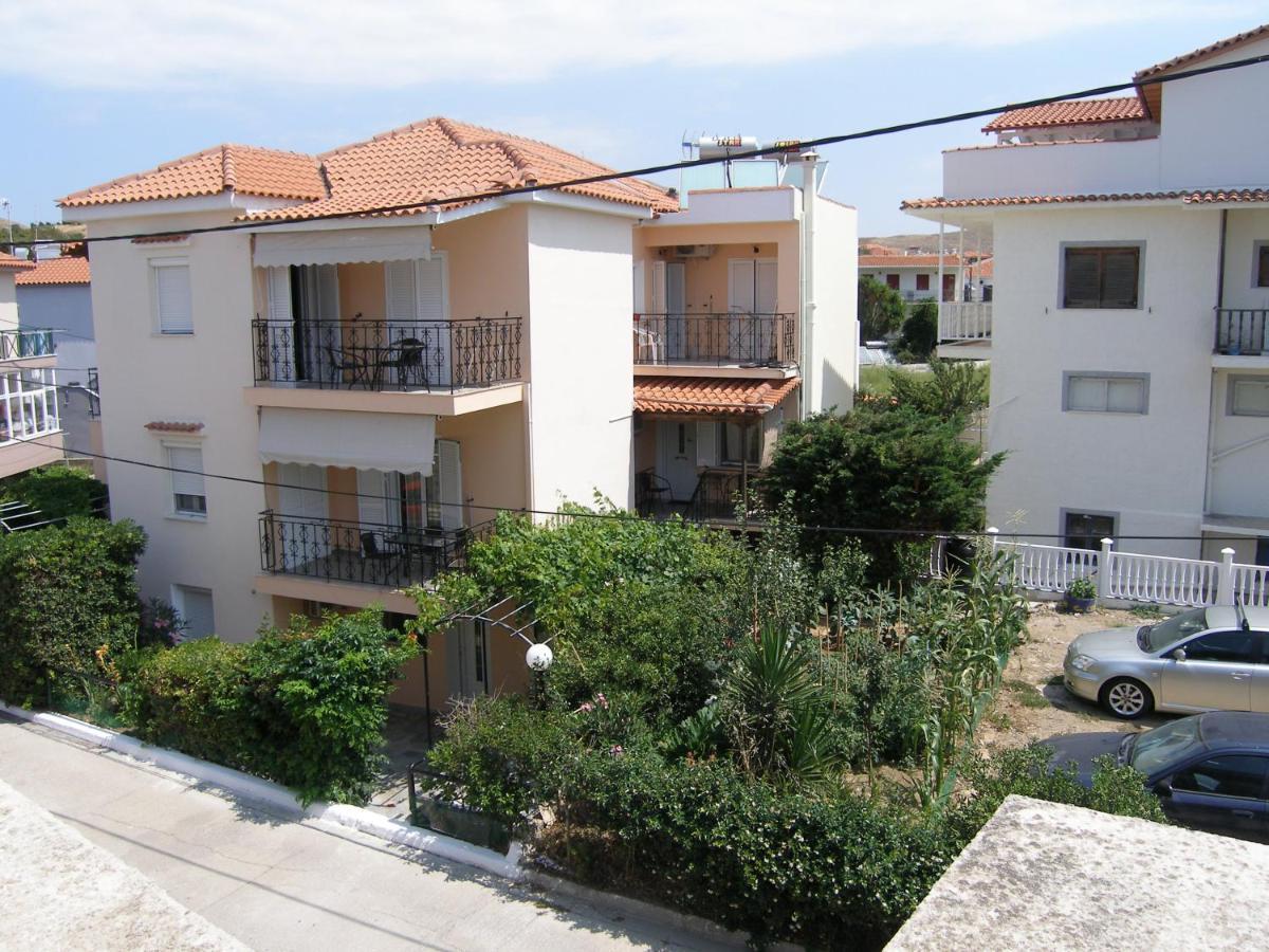 Efi Apartments Myrina Exterior photo